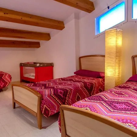 Semesterbostad Casa Montse Bara