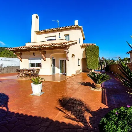 Casa Montse Bara