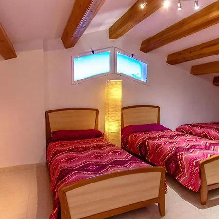 Casa Montse Bara