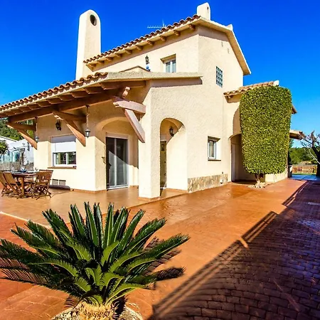 Semesterbostad Casa Montse Bara Roda de Bará