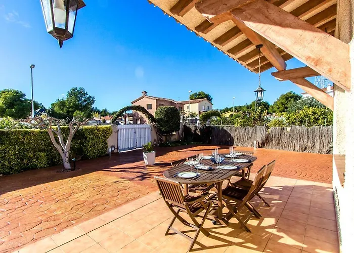 Casa Montse Barà * Roda de Bará