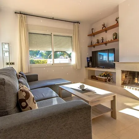 Casa Montse Bara Holiday home Roda de Bera
